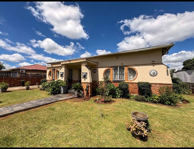 3 BEDROOM HOUSE TO LET IN BRENTHURST